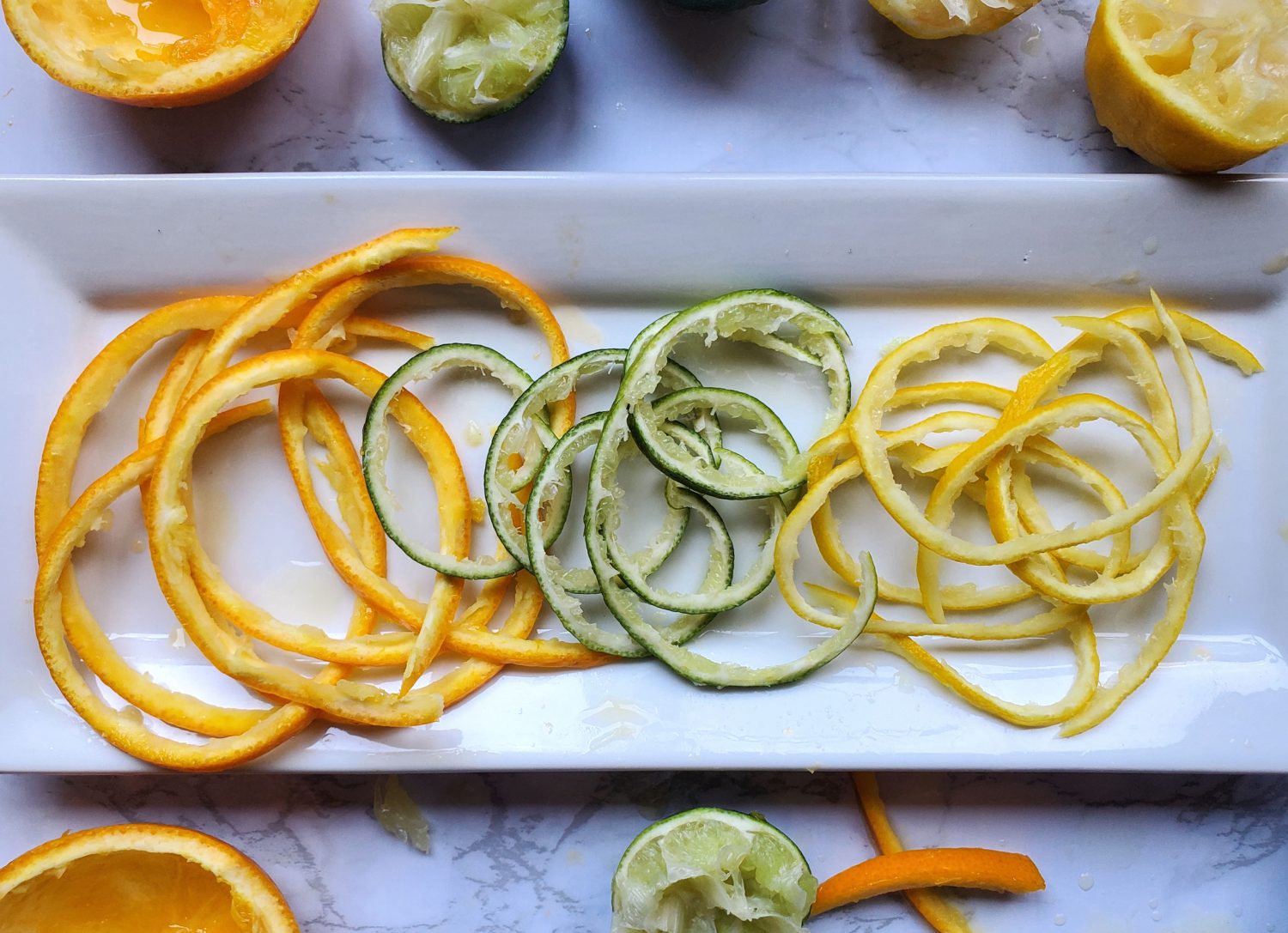 Make your desserts even prettier with some easy to make citrus curls! Don't stop at desserts; these cute and easy curls will make your great food stunning!