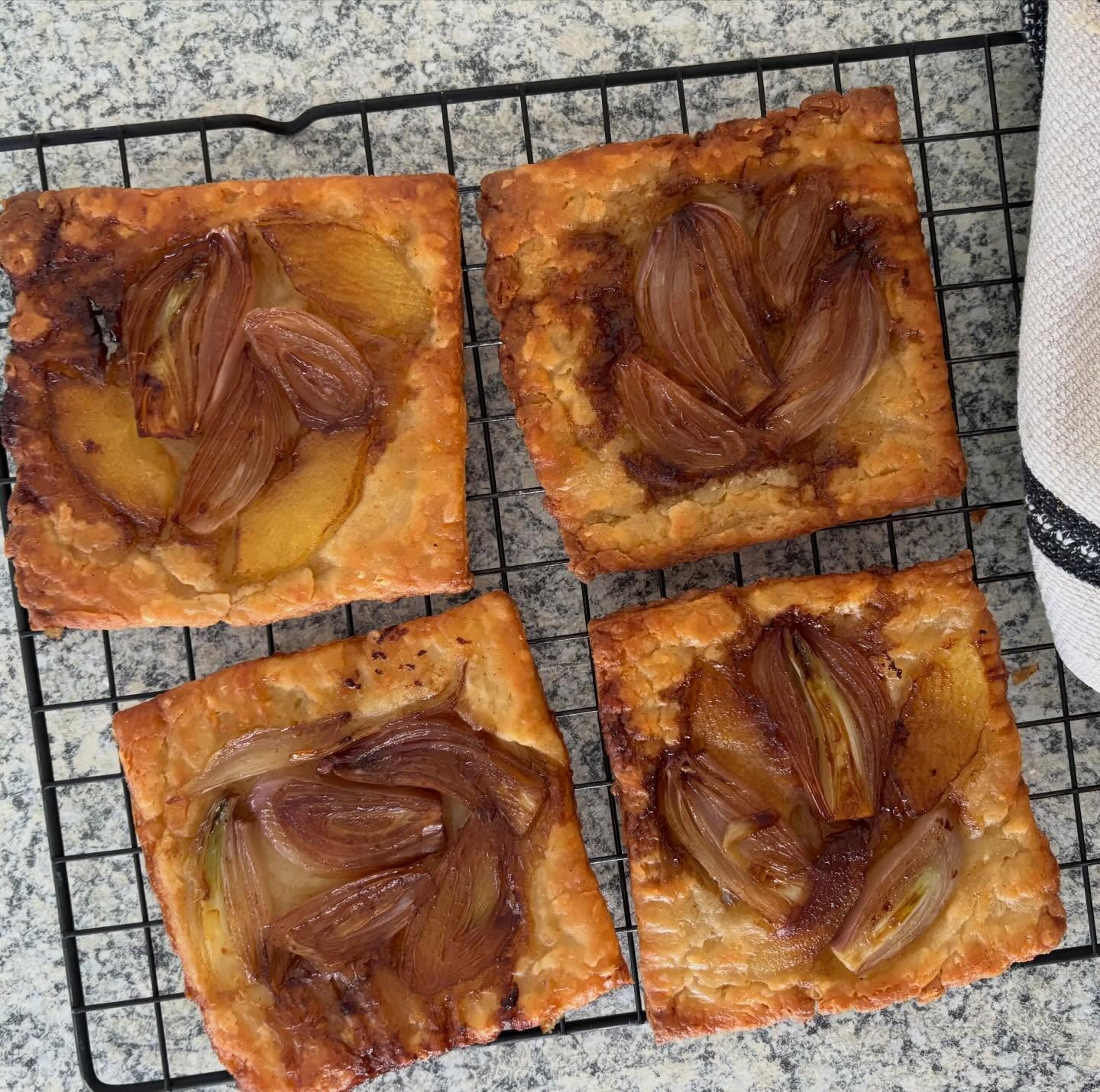 Upside down puff pastry tart, not perfectly pretty, but I don’t effing care because they’re gluten free, homemade shallot & apple tarts that are freaking delicious!!!

#puffpastry #glutenfree #shallots #appleoniontart
