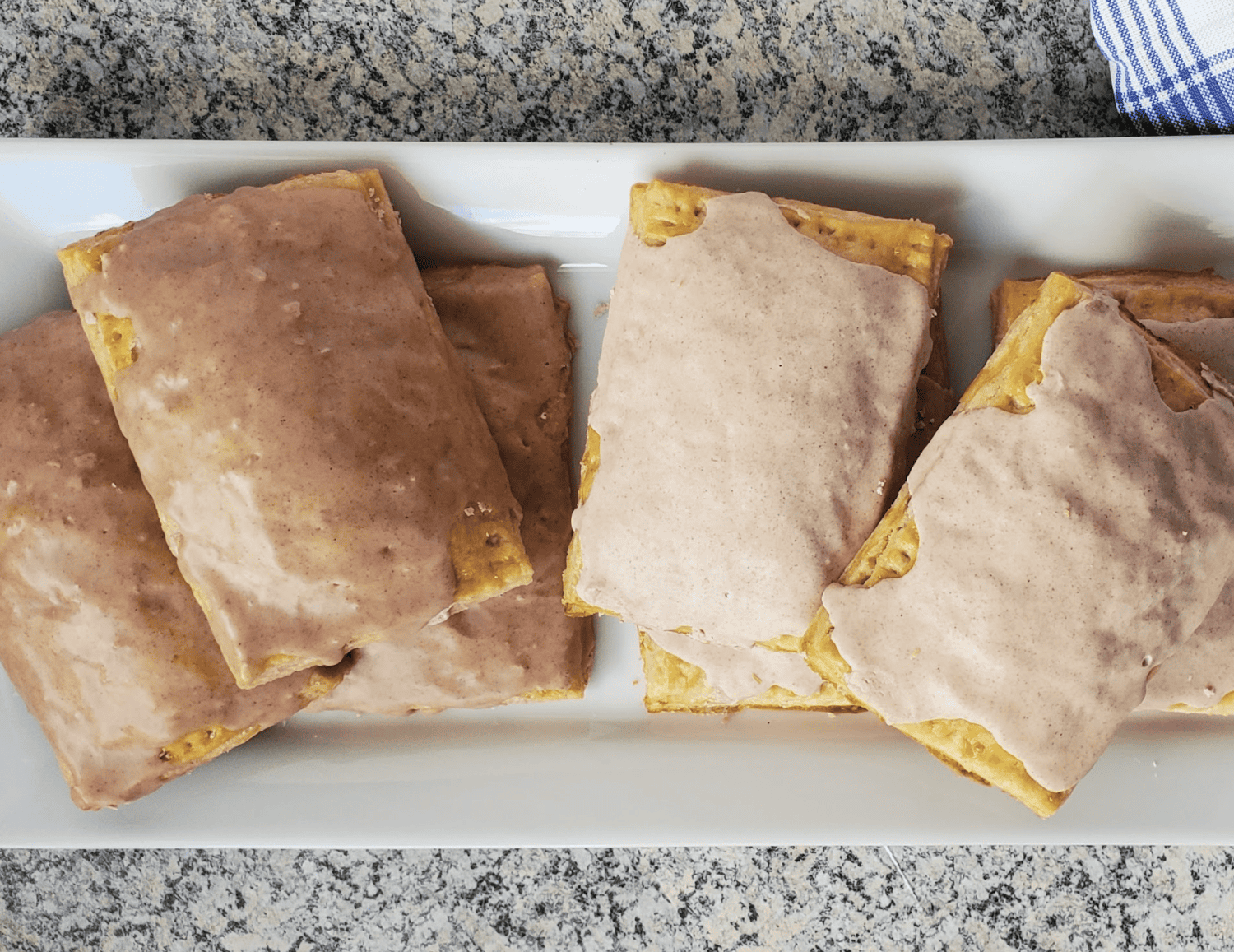 Brown Sugar Cinnamon Pop-Tarts: tender-flakey crust, cinnamon icing & brown sugar-cinnamon filling with a little not so secret ingredient. 